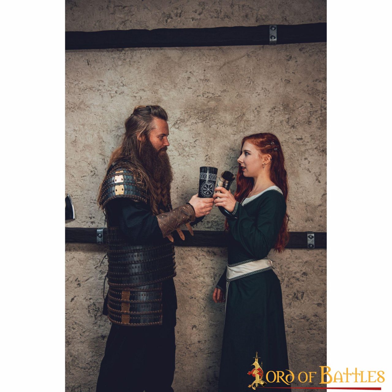 El Cuerno para Beber Vegvisir 400 - 500 Ml Hecho a Mano con Auténtico Cuerno de Buey - Imagen 11