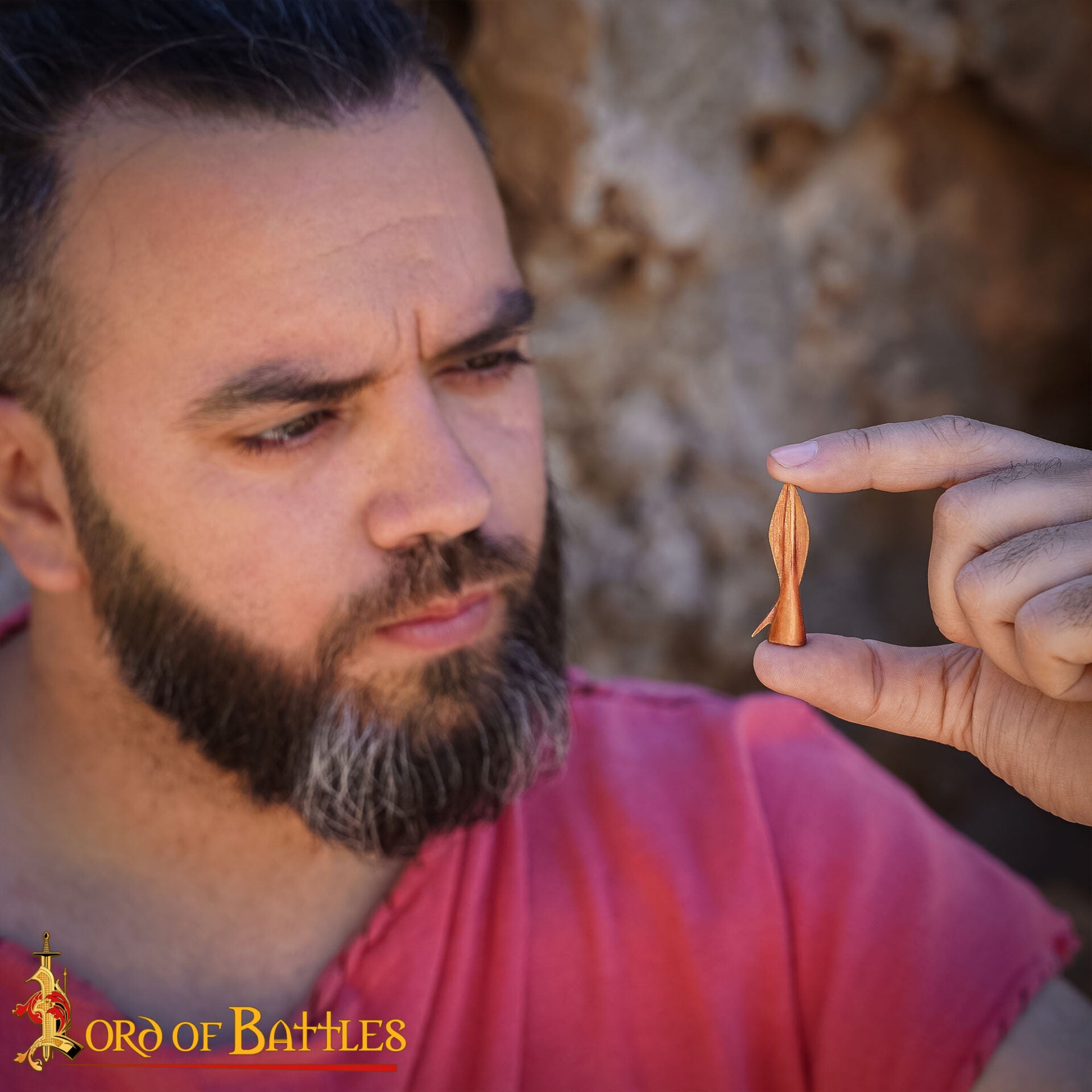 Antigua Punta de Flecha de Bronce Fundido a la Cera Perdida de 4,5 Cm en Forma de Hoja Hueca - Imagen 5