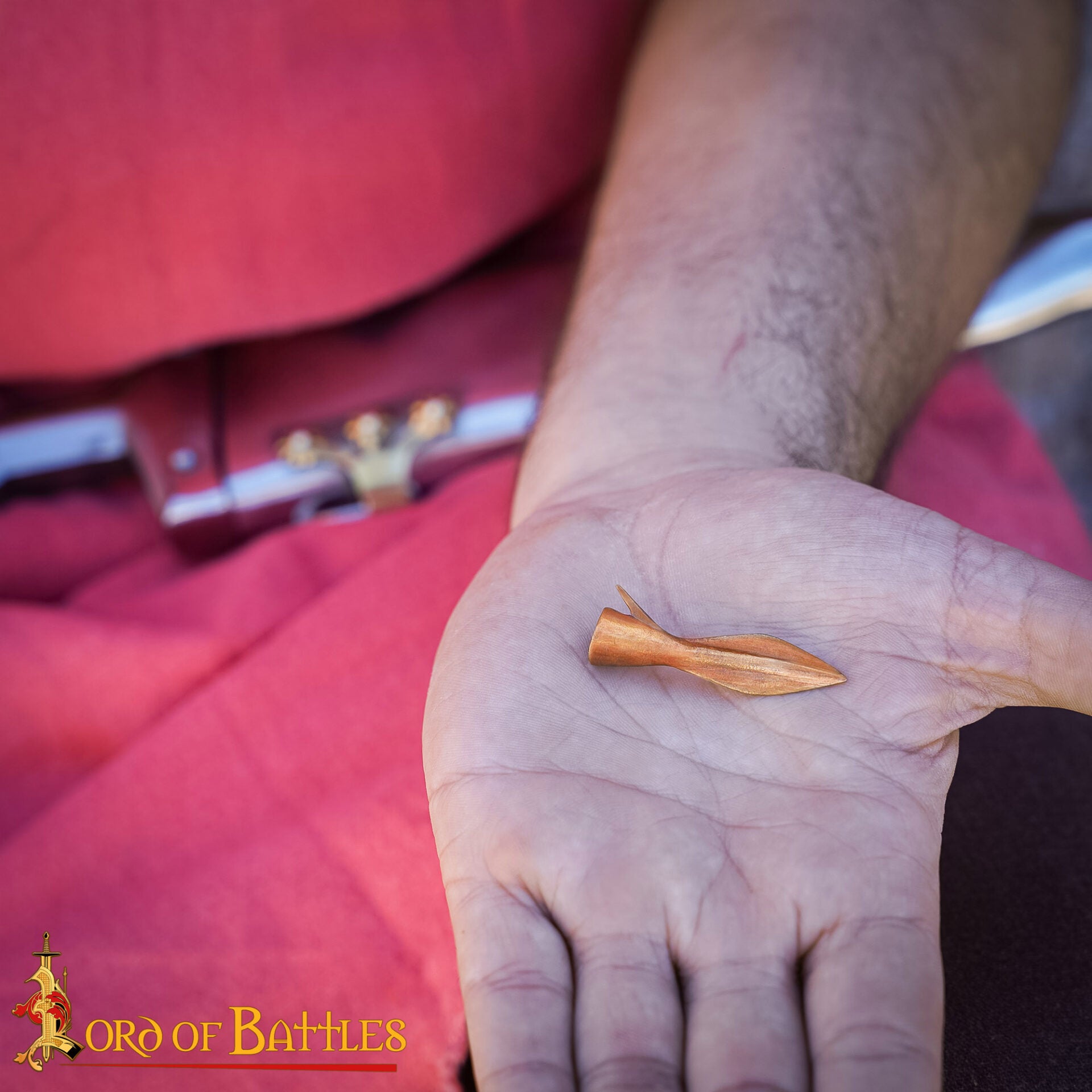 Antigua Punta de Flecha de Bronce Fundido a la Cera Perdida de 4,5 Cm en Forma de Hoja Hueca - Imagen 6