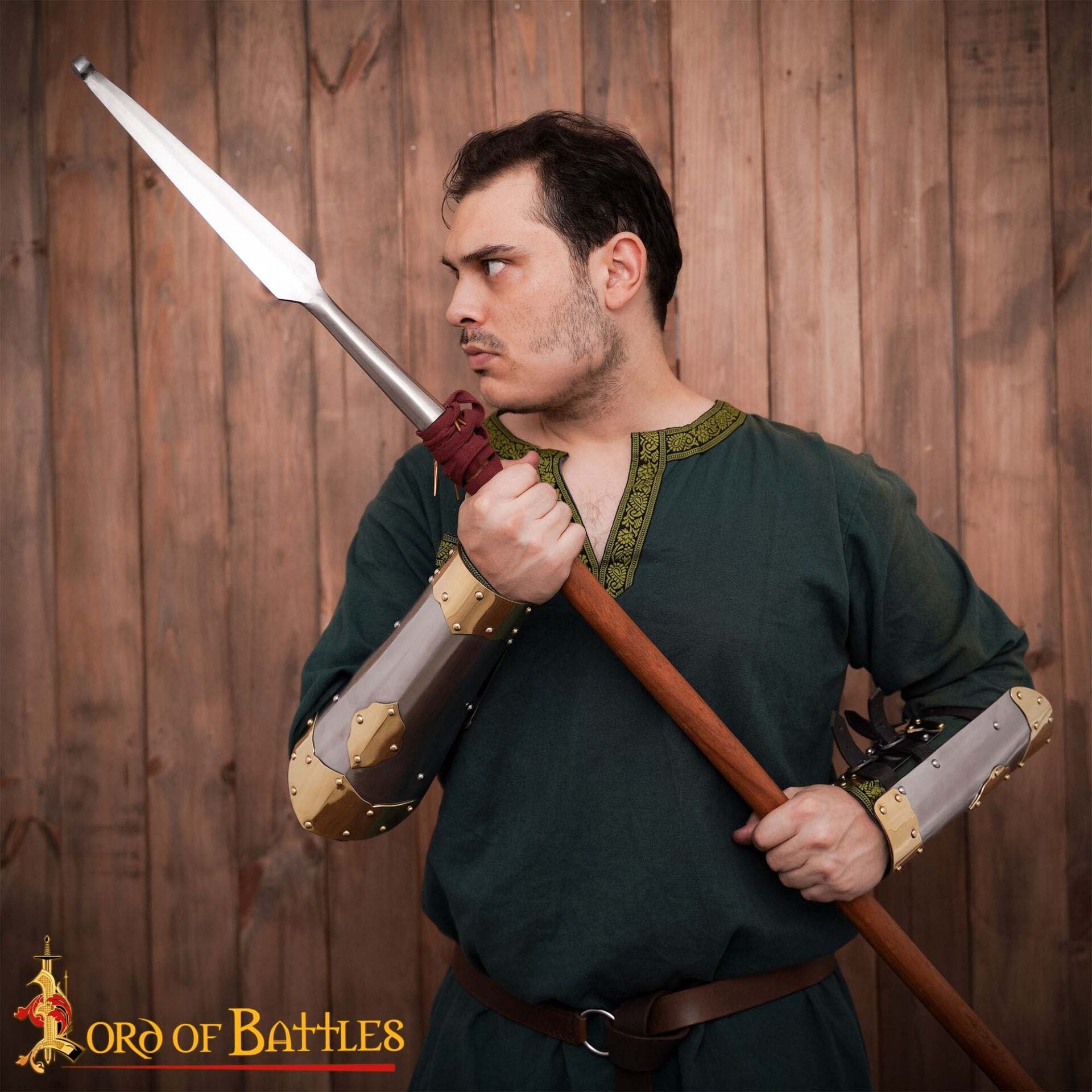 Vambrace de Húsar con Herrajes de Latón - Acero Calibre 16 y Latón Calibre 18 - Imagen 6