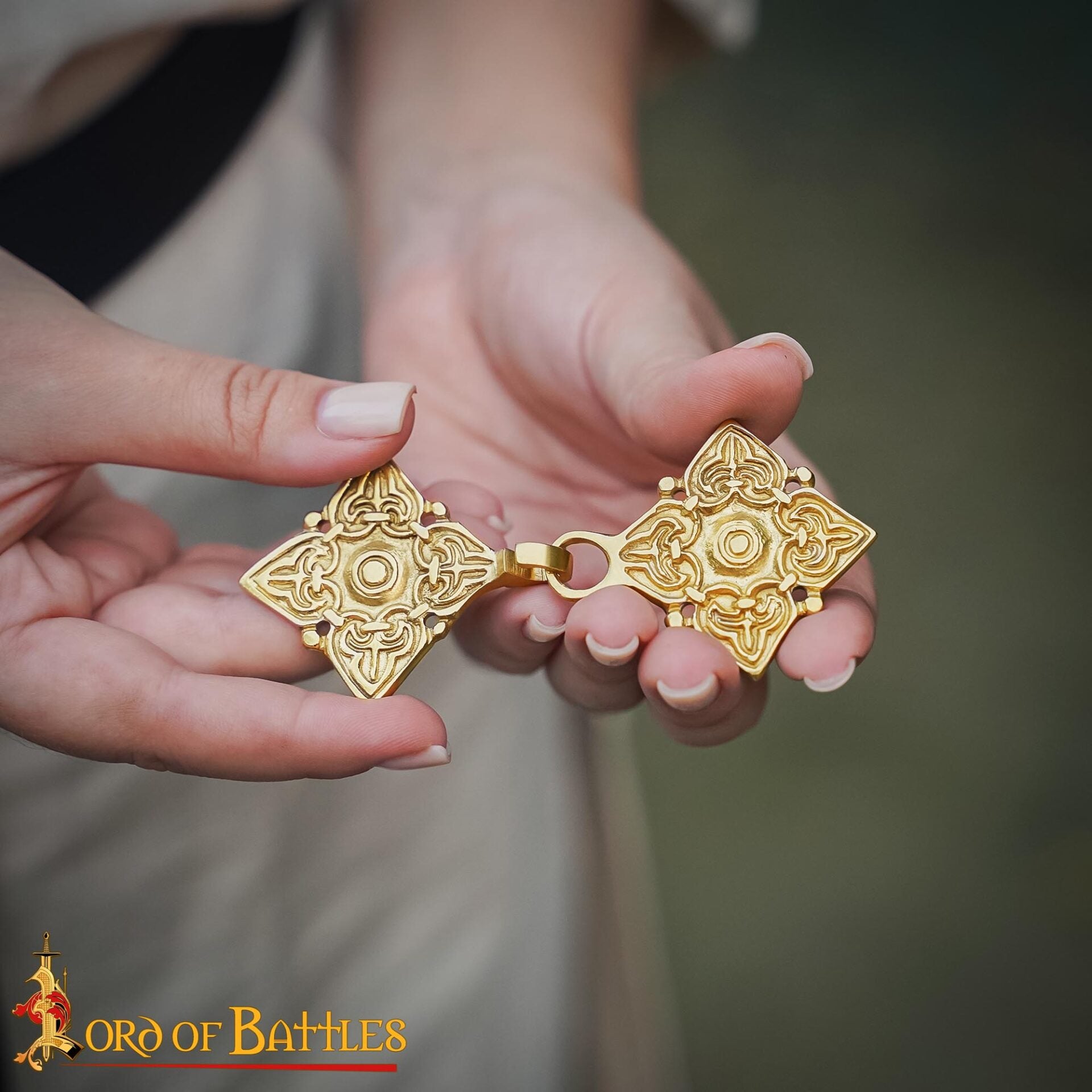 Broche de Latón Fundido para Caftán o Capa Vikinga / Rusa Histórica - Imagen 1