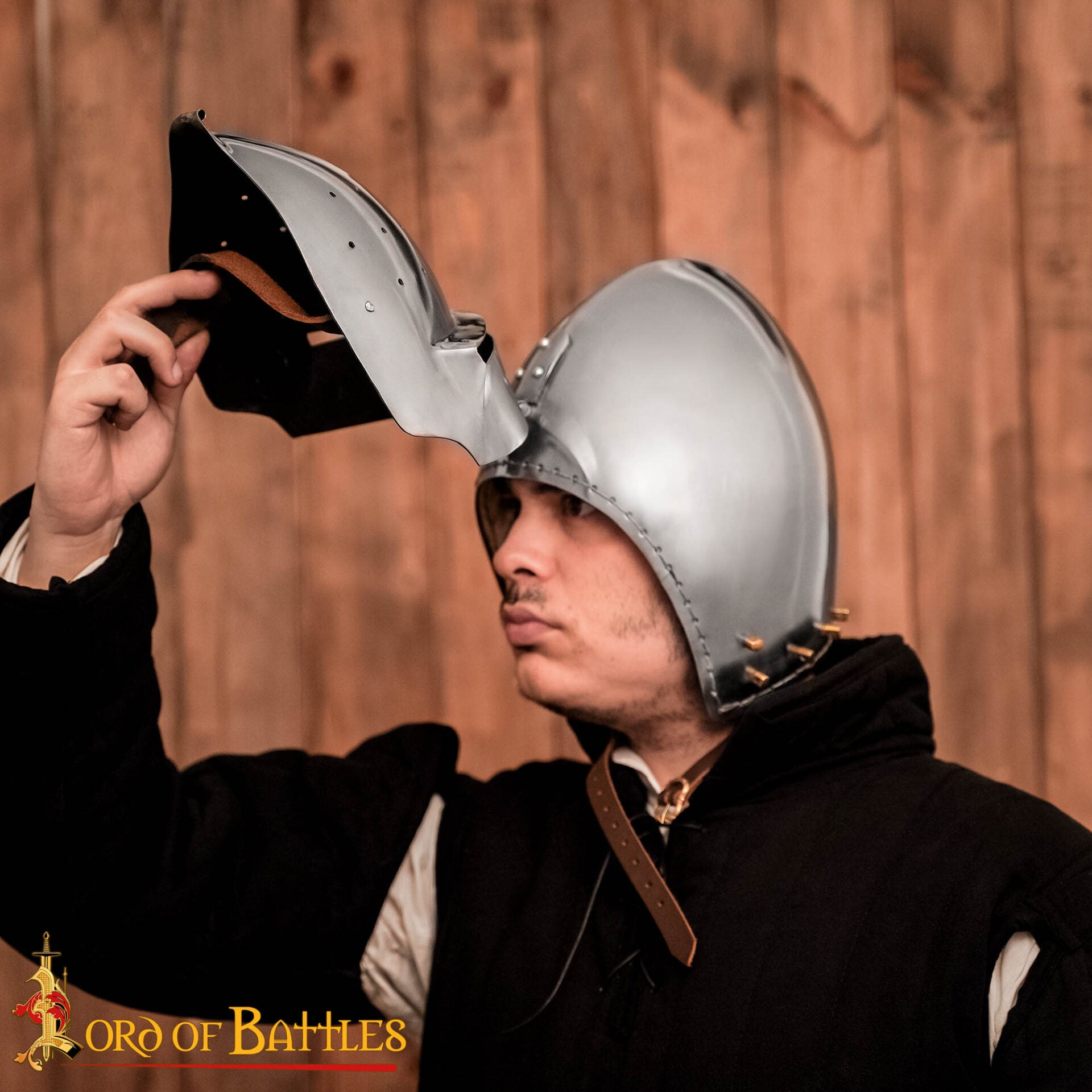 Casco Medieval Klappvisor Bascinet con Forro Acolchado Calibre 16 - Imagen 6