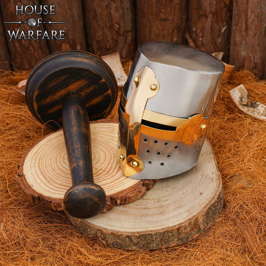 Casco de Caballero Hecho a Mano de Crusader Miniatures - Imagen 2