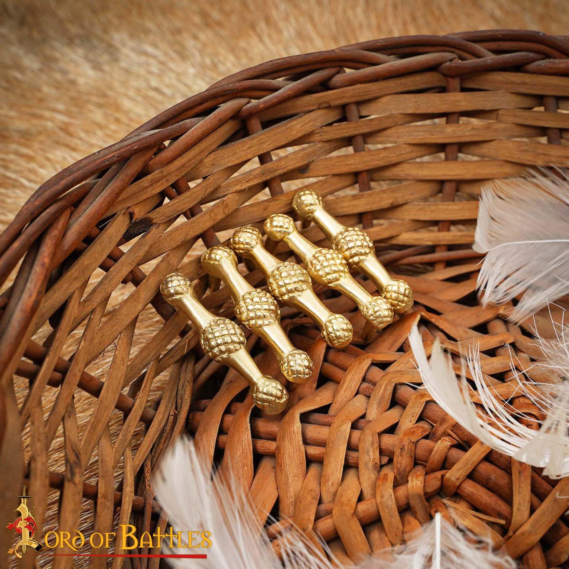 Juego de 5 Monturas Decorativas Medievales de Latón Macizo - Imagen 1