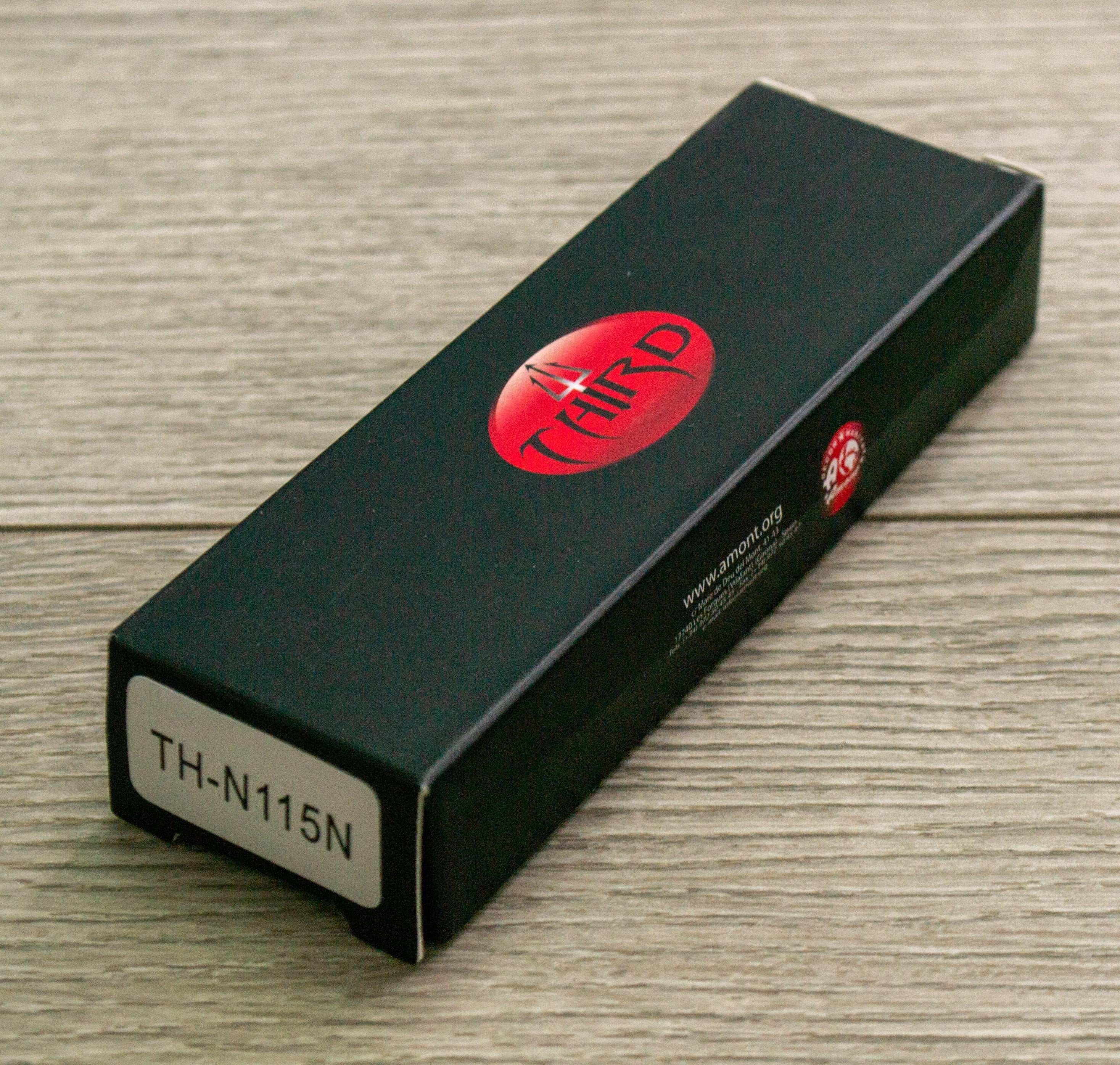 Imagen de Navaja Third - Mango de Madera de Arce parte de nuestra colección en Espadas y más, sitio oficial.