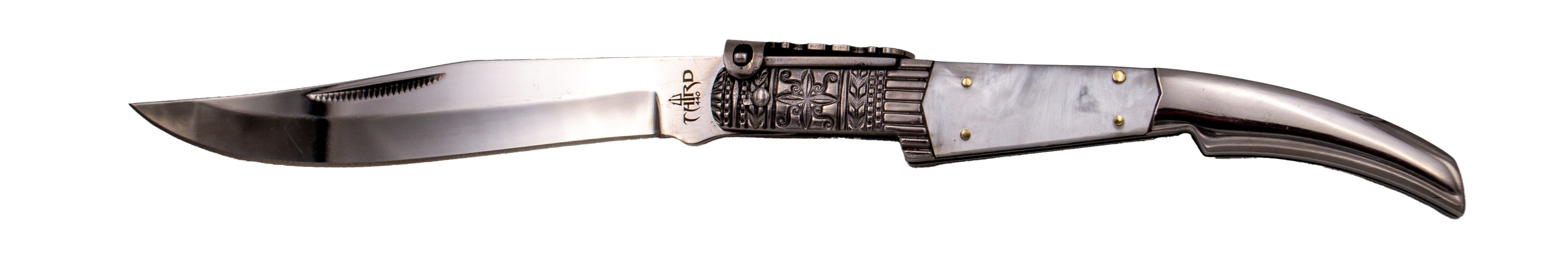 Imagen de Navaja Carraca Third N49bd Seda Perla Decorada parte de nuestra colección en Espadas y más, sitio oficial.