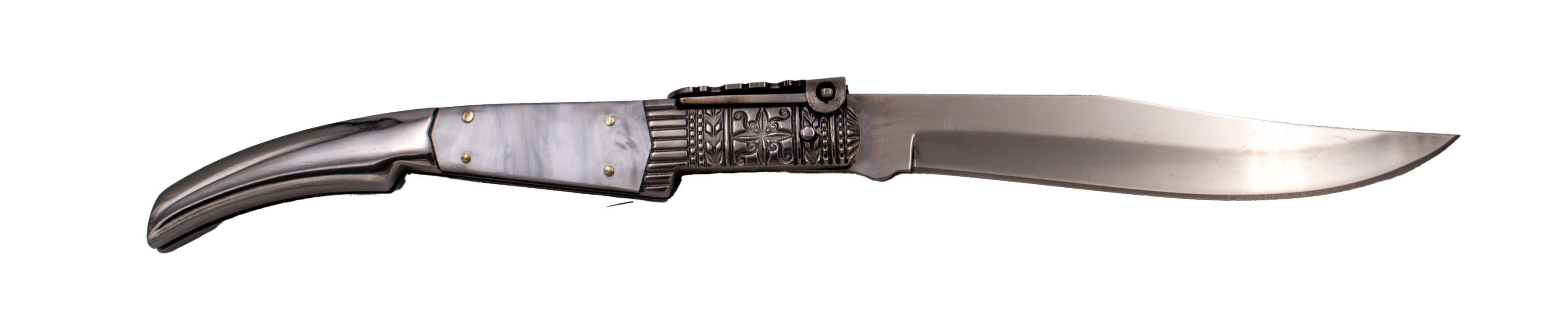 Imagen de Navaja Carraca Third N49bd Seda Perla Decorada parte de nuestra colección en Espadas y más, sitio oficial.