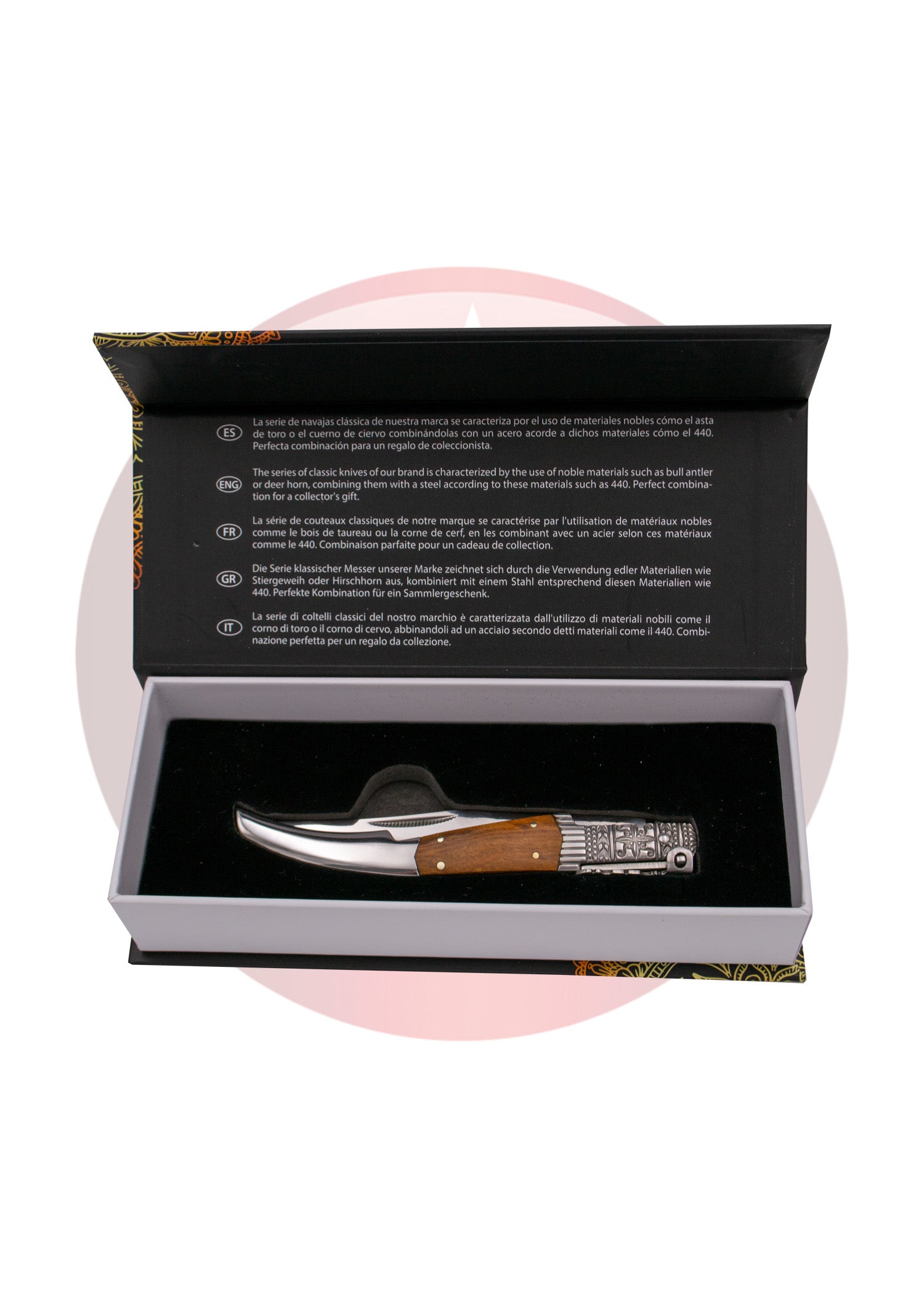 Imagen de Navaja Carraca Third N49od Seda Ámbar Decorada parte de nuestra colección en Espadas y más, sitio oficial.