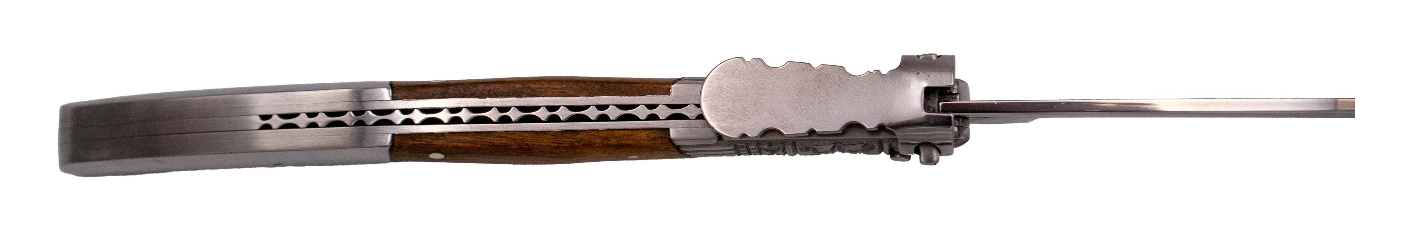 Imagen de Navaja Carraca Third N50od Seda Ámbar Madera De Olivo parte de nuestra colección en Espadas y más, sitio oficial.