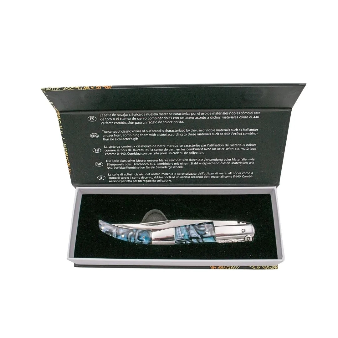 Imagen de Navaja Carraca Third N53a Serie Zafiro Acrílico Azul parte de nuestra colección en Espadas y más, sitio oficial.