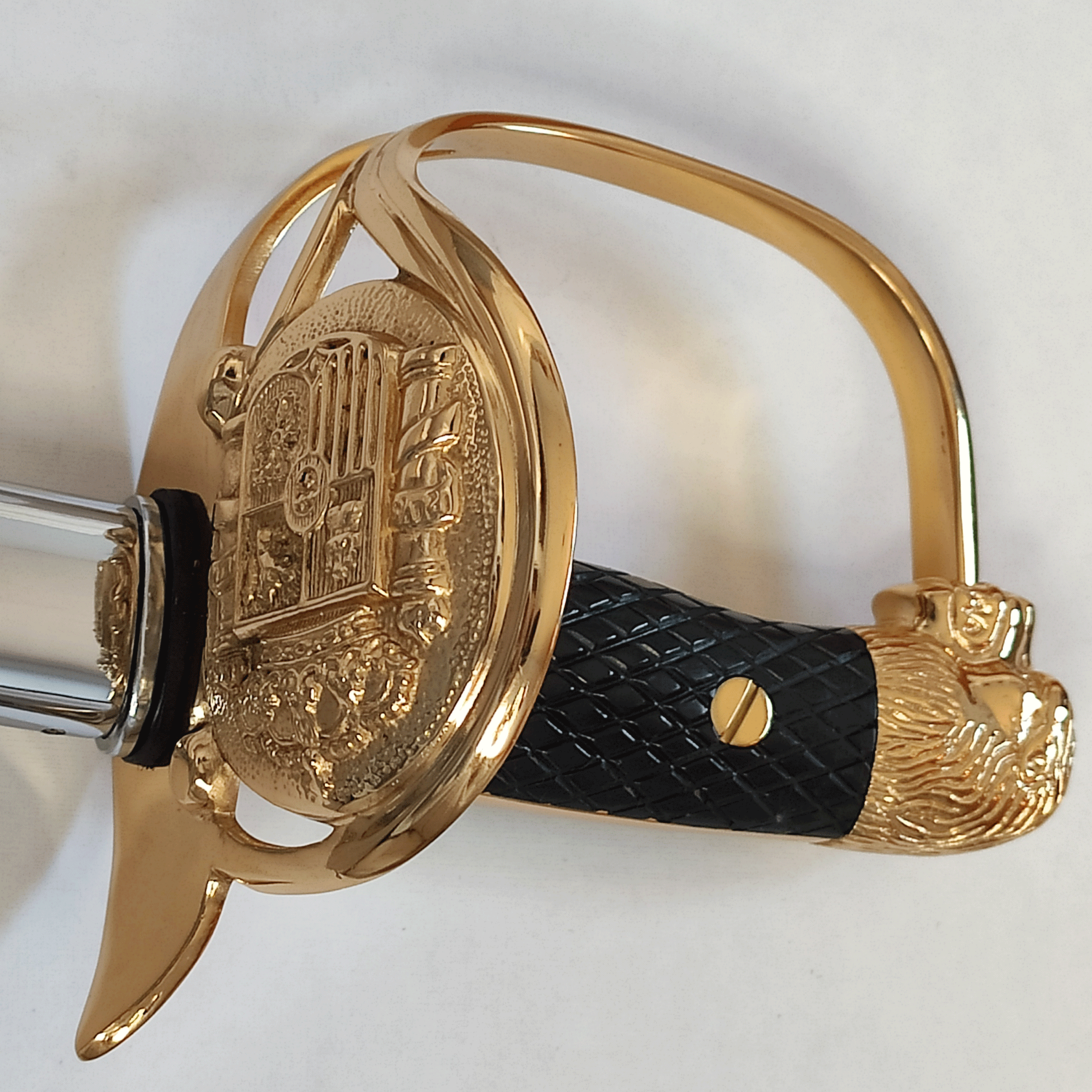 Imagen de Sable oficial cuerpos comunes ejército Español 341030SCC parte de nuestra colección en Espadas y más, sitio oficial.