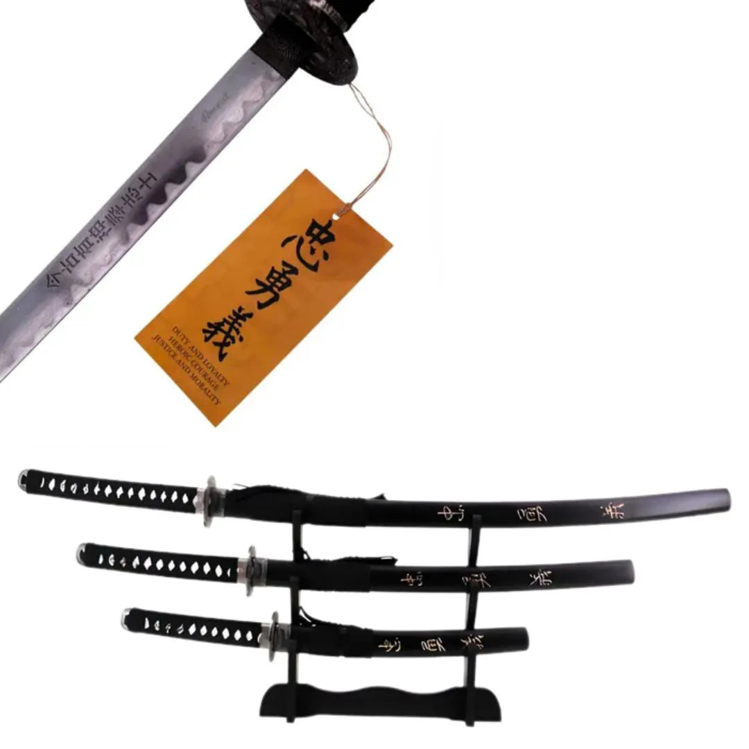 Imagen de Set de Katanas de tres piezas Último Samurai parte de nuestra colección en Espadas y más, sitio oficial.