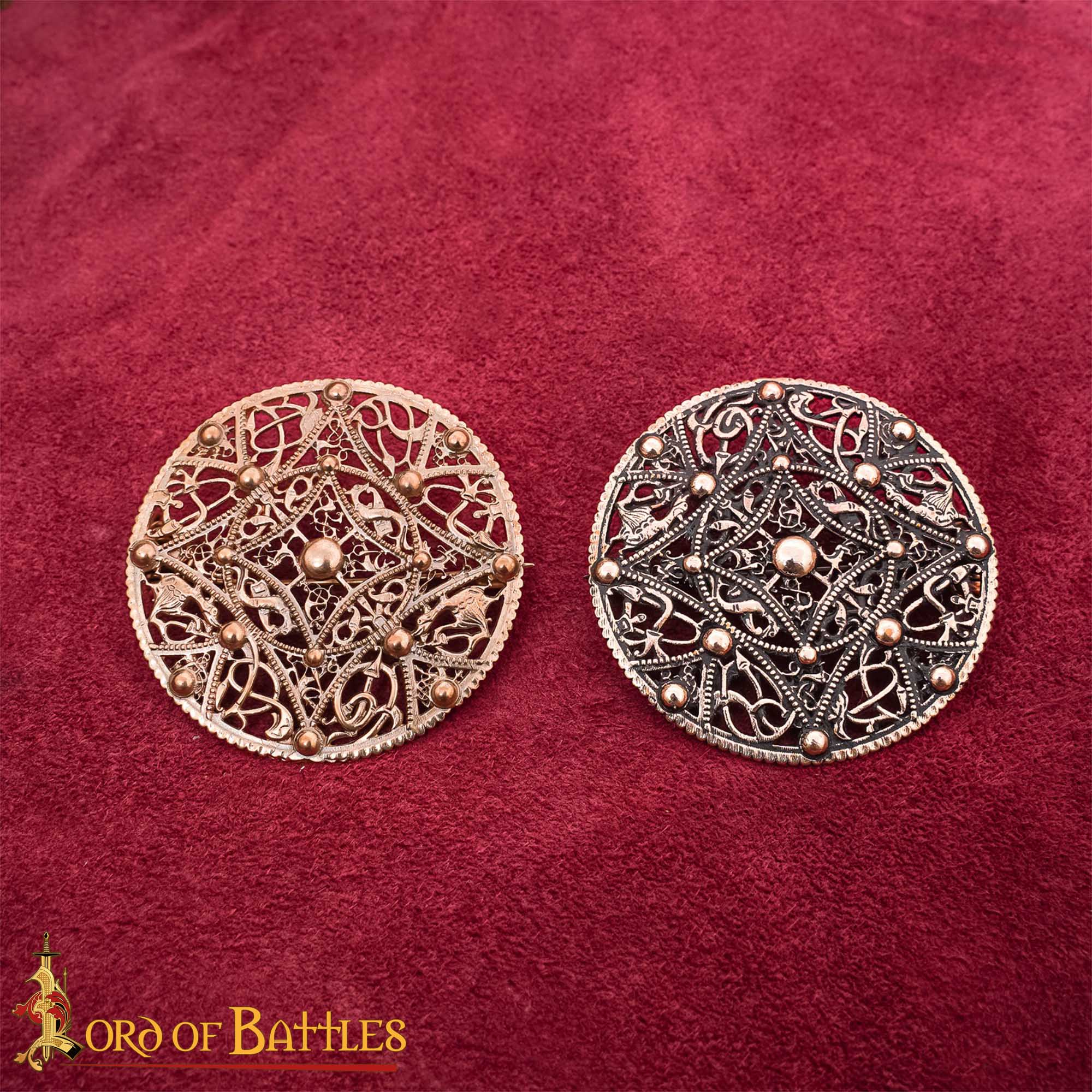 Broche de Disco Redondo de Bronce Vikingo - Patrón de Filigrana Estilo Nórdico del Siglo X - Imagen 5