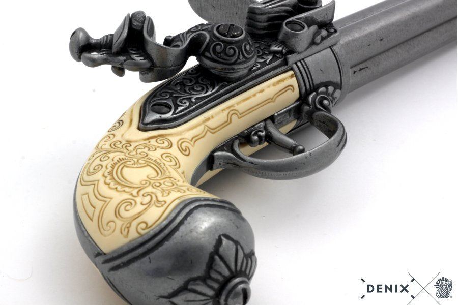 Imagen de PISTOLA DE CHISPA DE 3 CAÑONES, ITALIA 1680 1016G,Réplica no funcional parte de nuestra colección en Espadas y más, sitio oficial.