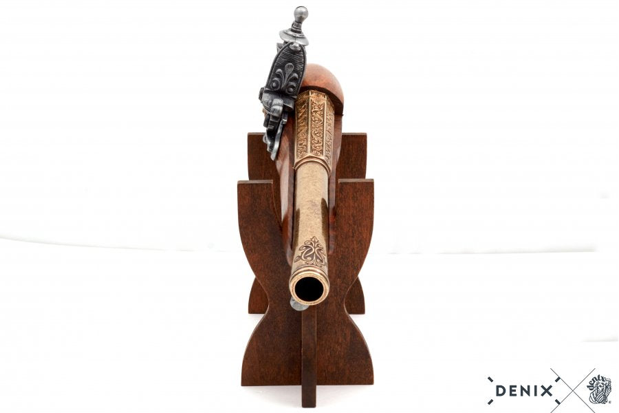 Imagen de réplica de una pistola pirata de chispa del S. XVIII. no funcional parte de nuestra colección en Espadas y más, sitio oficial.