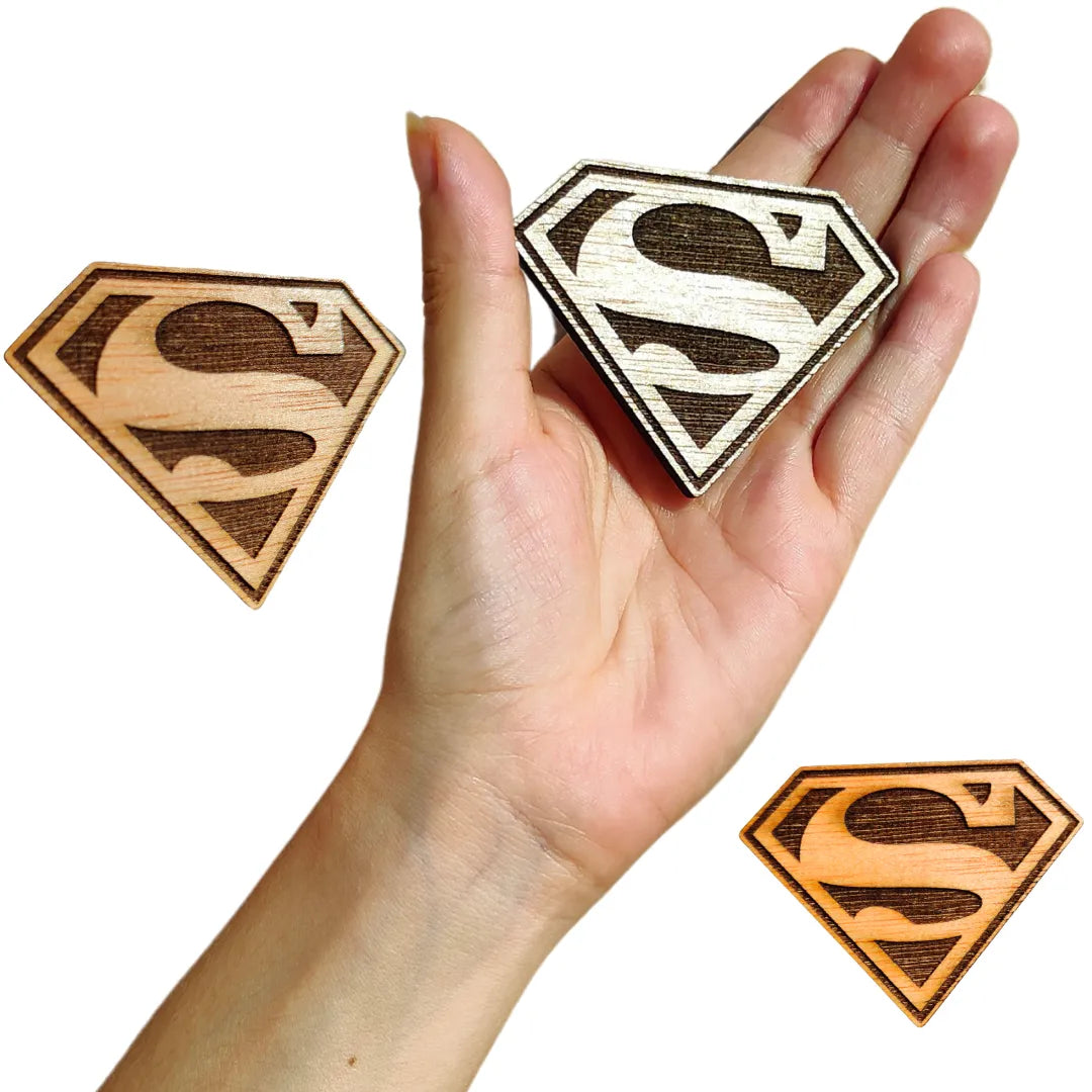 Imagen de Iman Logo Superman parte de nuestra colección en Espadas y más, sitio oficial.
