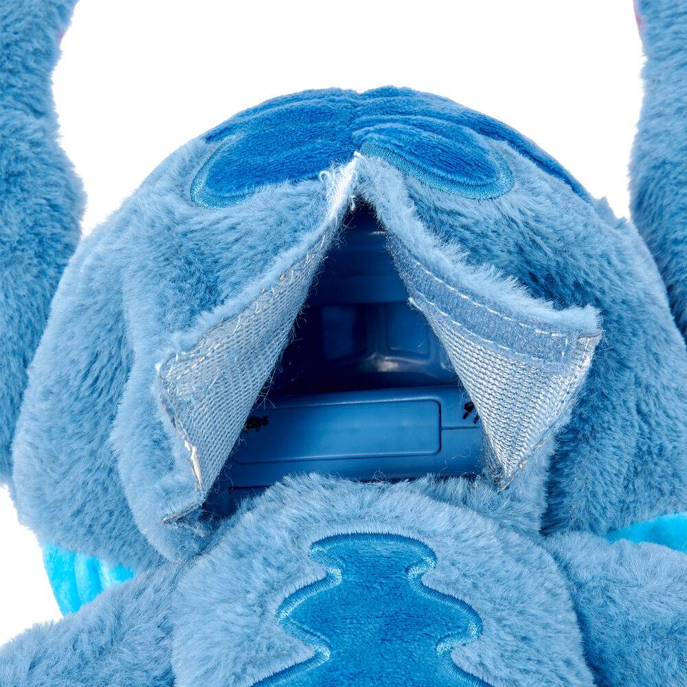 Imagen de Peluche Electronico Stitch Disney parte de nuestra colección en Espadas y más, sitio oficial.