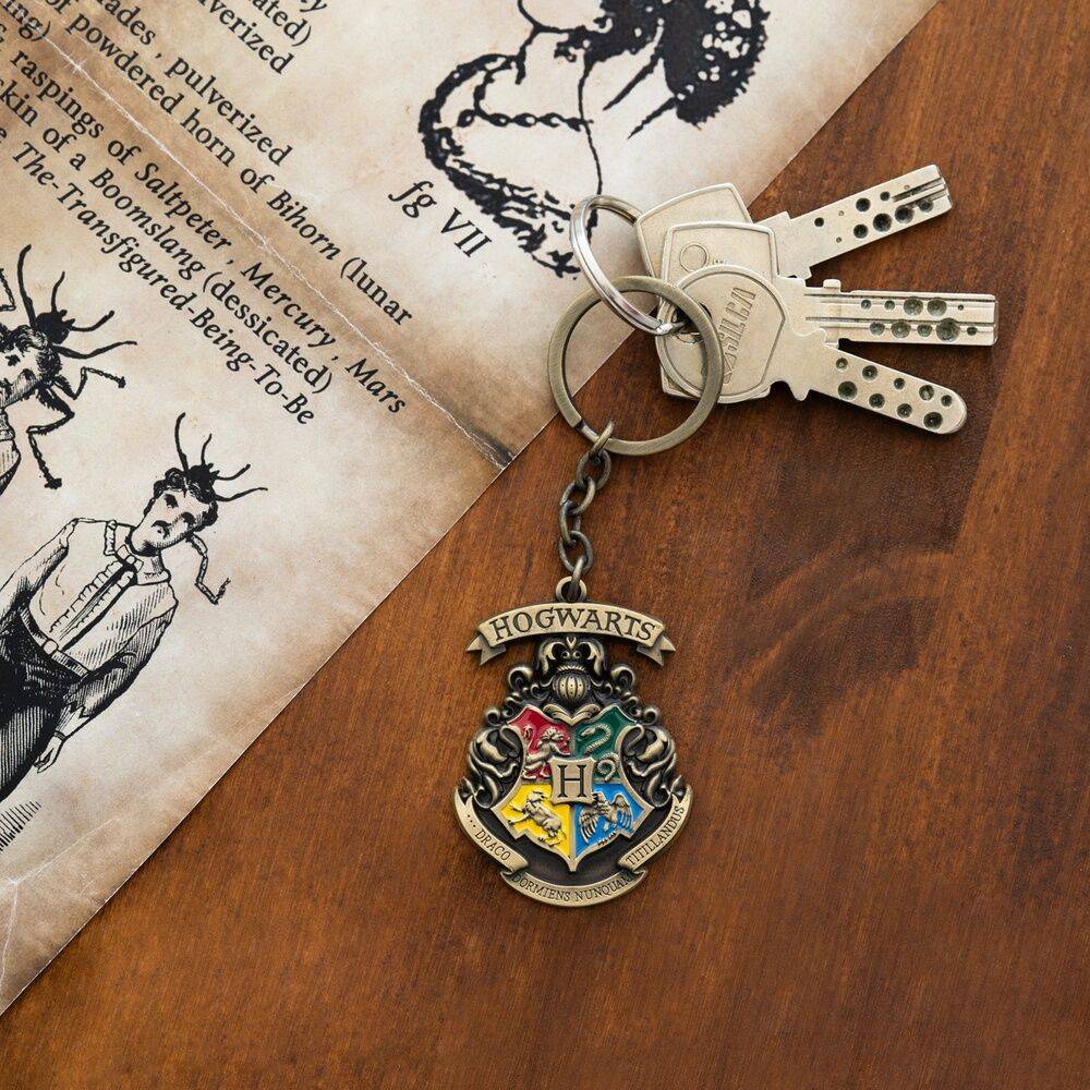 Imagen de Llavero Hogwarts Harry Potter parte de nuestra colección en Espadas y más, sitio oficial.