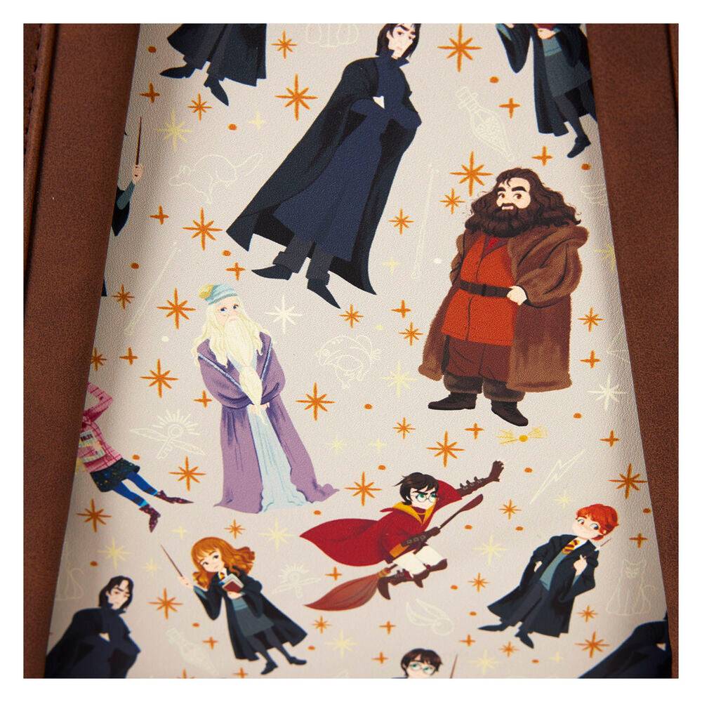 Imagen de Mochila Spring Harry Potter Loungefly 26Cm parte de nuestra colección en Espadas y más, sitio oficial.