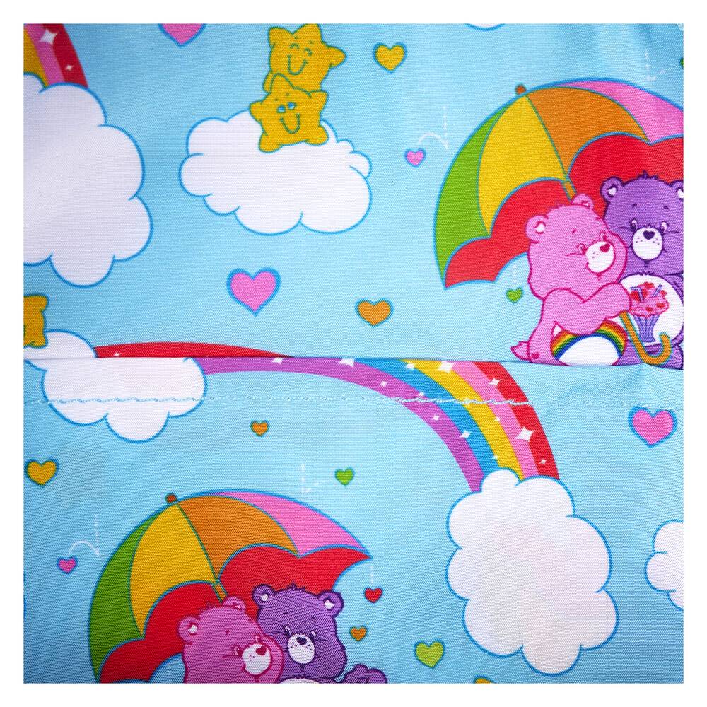 Imagen de Mochila Arcoiris Osos Amorosos Loungefly 26Cm parte de nuestra colección en Espadas y más, sitio oficial.