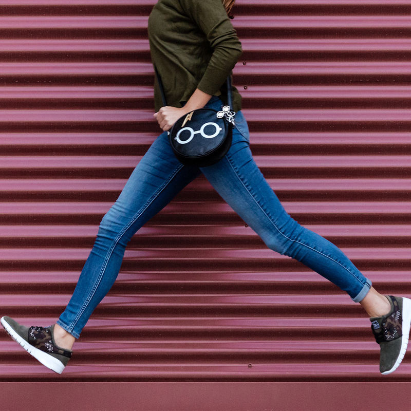 Imagen de Bolso Bandolera Harry Potter parte de nuestra colección en Espadas y más, sitio oficial.