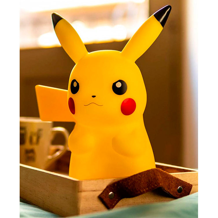 Imagen de Lampara Led 3D Pikachu Pokemon 25Cm parte de nuestra colección en Espadas y más, sitio oficial.