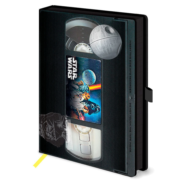 Imagen de Cuaderno A5 Premium Vhs Star Wars parte de nuestra colección en Espadas y más, sitio oficial.