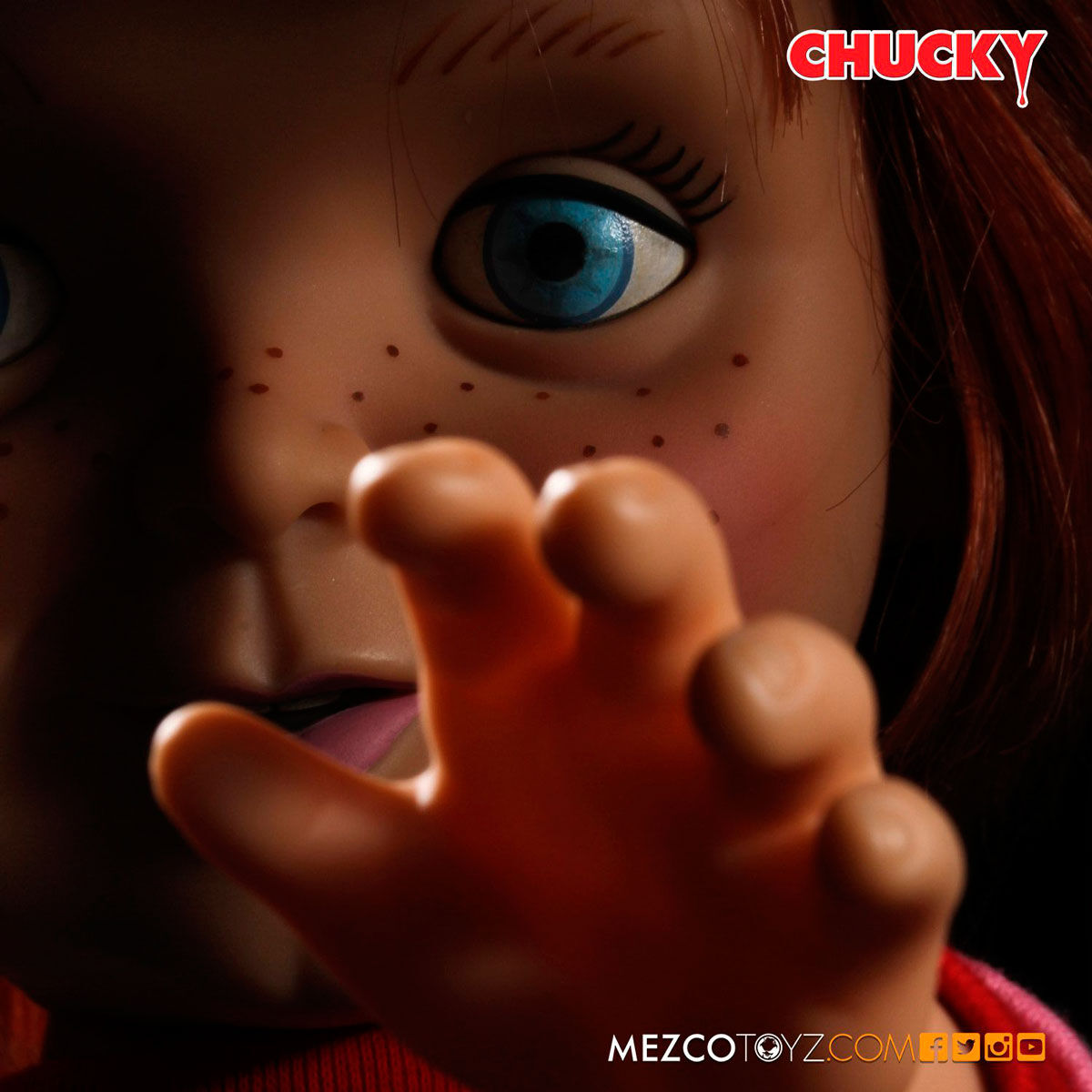 Imagen de Figura Articulada Parlante Muñeco Diabolico Chucky 38Cm parte de nuestra colección en Espadas y más, sitio oficial.