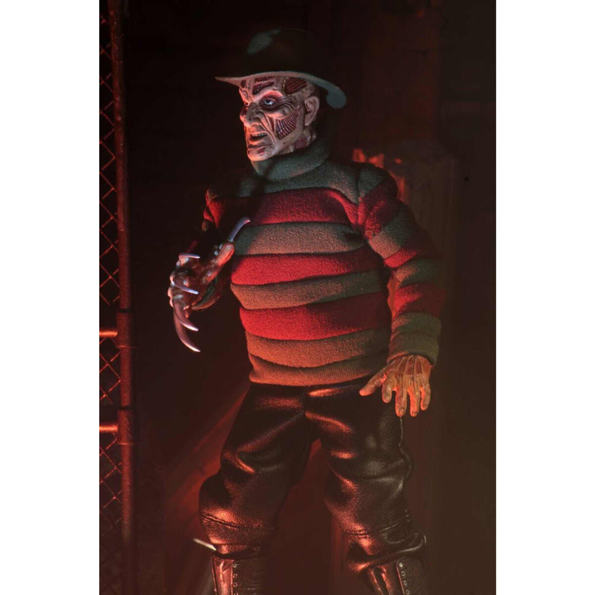 Imagen de Figura Freddy Krueger Pesadilla En Elm Street 20Cm parte de nuestra colección en Espadas y más, sitio oficial.