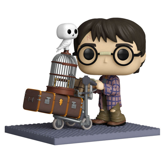Imagen de Figura Pop Harry Potter Anniversary Harry Pushing Trolley parte de nuestra colección en Espadas y más, sitio oficial.