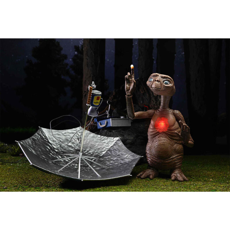 Imagen 3 - Figura Ultimate Deluxe E.t 40 Aniversario E.t El Extraterrestre 12Cm