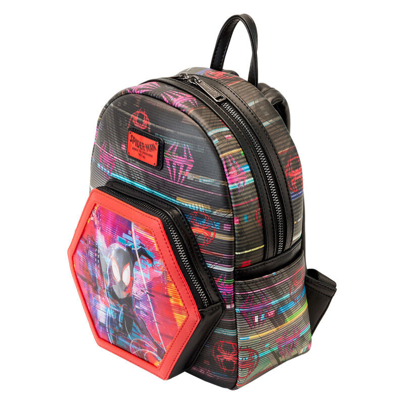 Imagen de Mochila Lenticular Cruzando El Multiverso Spiderman Marvel Loungefly 27Cm parte de nuestra colección en Espadas y más, sitio oficial.