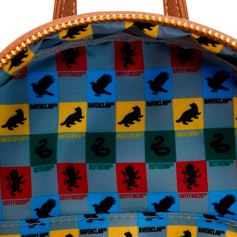 Imagen 3 de Mochila Snitch Dorada Harry Potter Loungefly 26Cm