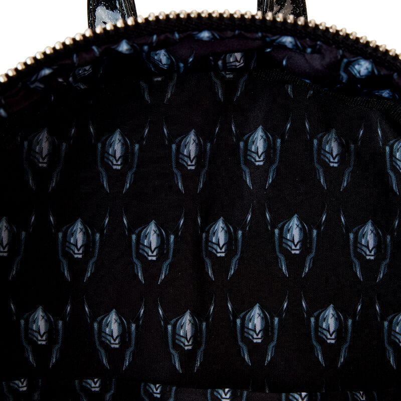 Imagen de Mochila Metallic Thor Marvel Loungefly 26Cm parte de nuestra colección en Espadas y más, sitio oficial.