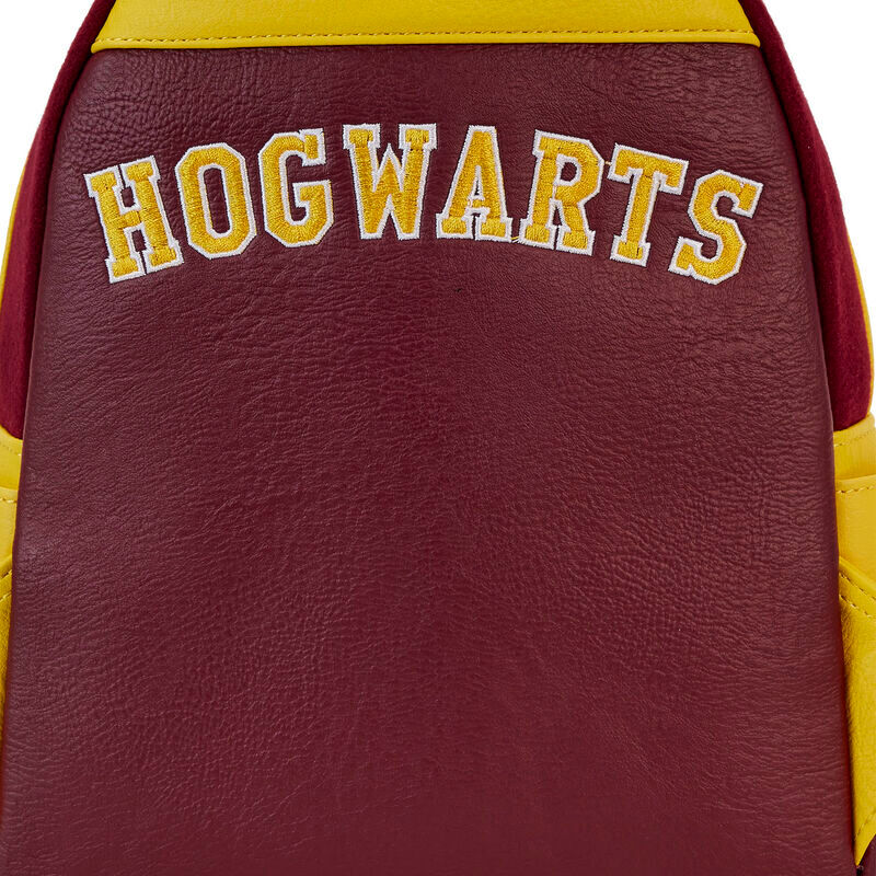 Imagen 4 - Mochila Hogwarts Crest Varsity Jacket Harry Potter Loungefly 26Cm