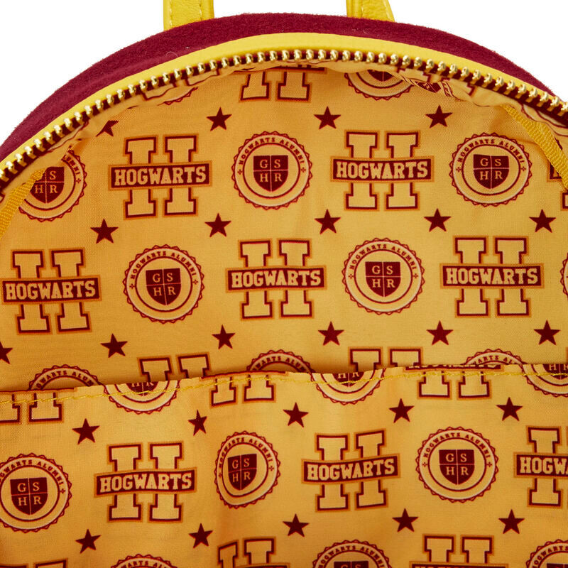 Imagen 5 - Mochila Hogwarts Crest Varsity Jacket Harry Potter Loungefly 26Cm