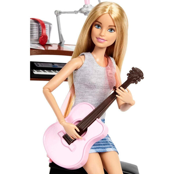 Imagen de Muñeca Musica Barbie parte de nuestra colección en Espadas y más, sitio oficial.