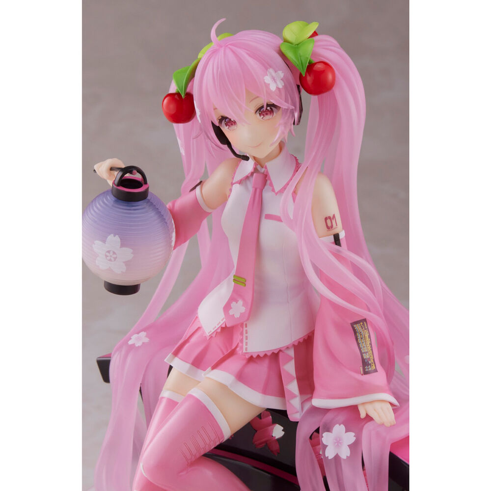 Imagen 7 - Figura Sakura Miku Amp+ Prize Sakura Lantern Ver. Hatsune Miku 18Cm