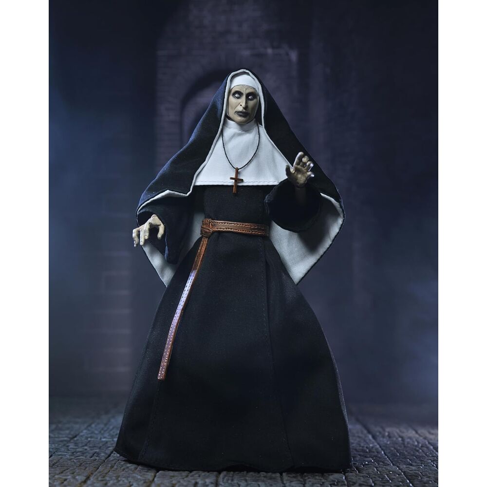 Imagen de Figura La Monja Valak The Conjuring Universe 18Cm parte de nuestra colección en Espadas y más, sitio oficial.
