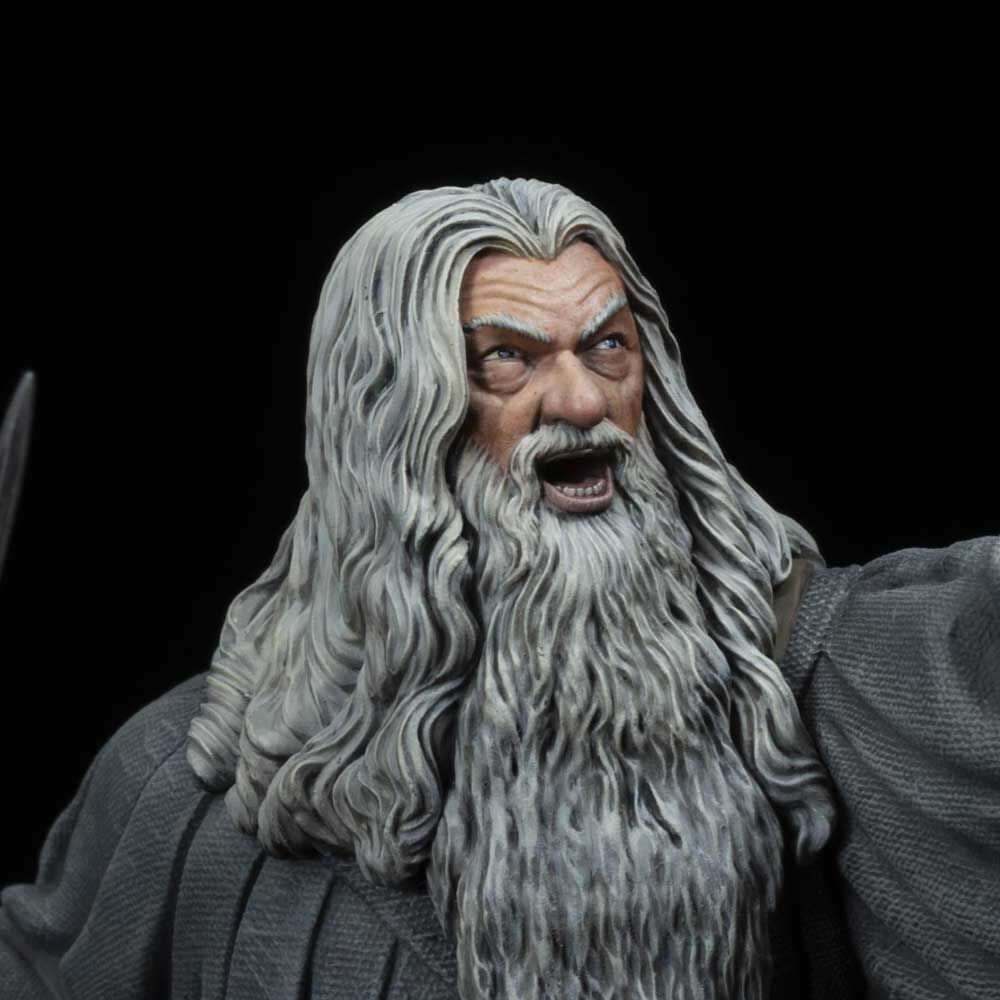 Imagen de Figura Gandalf En Moria El Señor De Los Anillos 18Cm parte de nuestra colección en Espadas y más, sitio oficial.