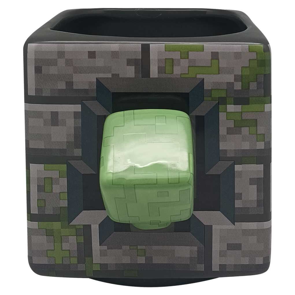 Imagen de Taza 3D Minecraft 290Ml parte de nuestra colección en Espadas y más, sitio oficial.