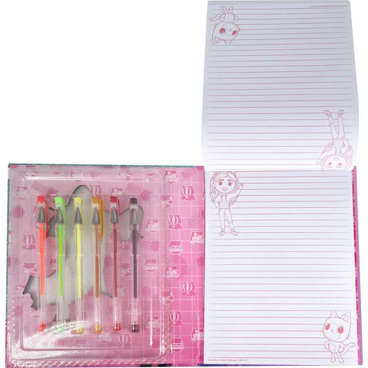 Imagen de Blister Cuaderno + 6 Boligrafos Gel La Casa De Muñecas De Gabby parte de nuestra colección en Espadas y más, sitio oficial.