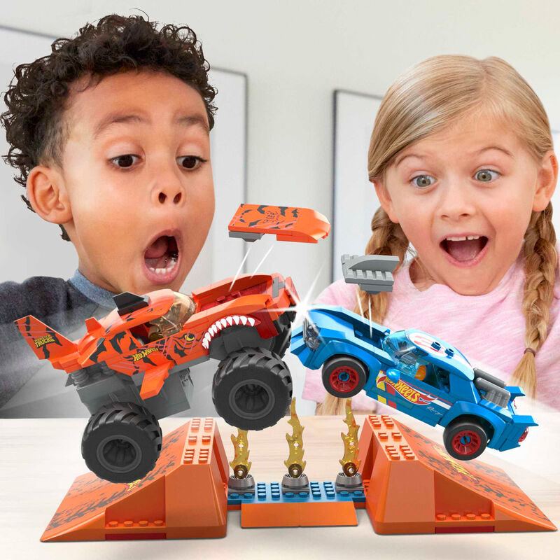 Imagen de Mega Construx Pista Tiger Shark Monster Trucks Hot Wheels parte de nuestra colección en Espadas y más, sitio oficial.