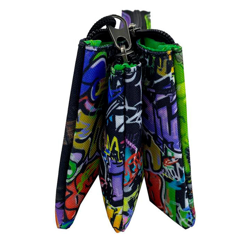 Imagen de Portatodo Mutant Mayhem Tortugas Ninja Triple parte de nuestra colección en Espadas y más, sitio oficial.