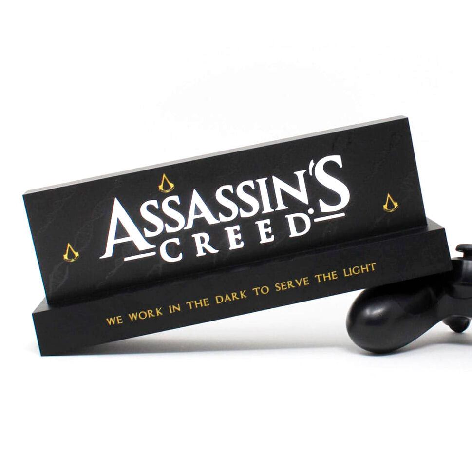 Imagen de Lampara Led Logo Assassins Creed parte de nuestra colección en Espadas y más, sitio oficial.