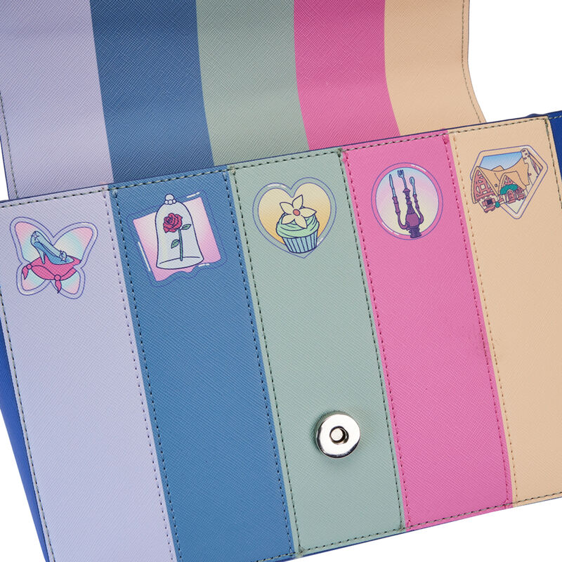 Imagen de Bolso Manga Style Princesas Disney Loungefly parte de nuestra colección en Espadas y más, sitio oficial.