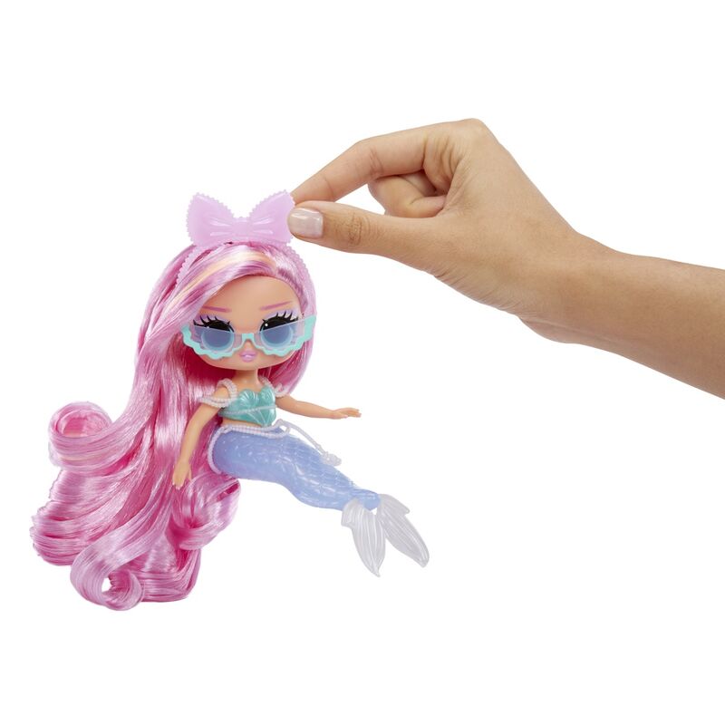 Imagen de Muñeca Lola Waves Tween L.o.l Surprise 20Cm parte de nuestra colección en Espadas y más, sitio oficial.