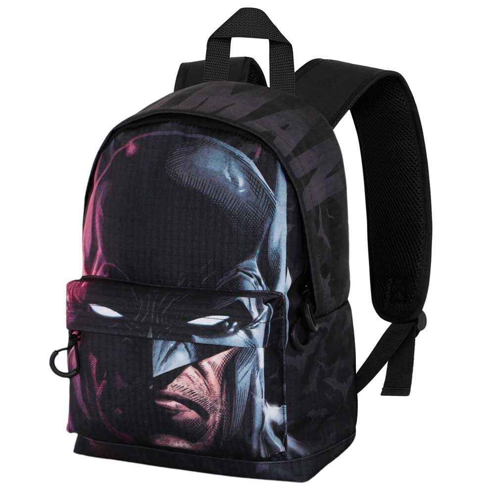 Imagen de Mochila Face Batman Dc Comics 34Cm Adaptable parte de nuestra colección en Espadas y más, sitio oficial.