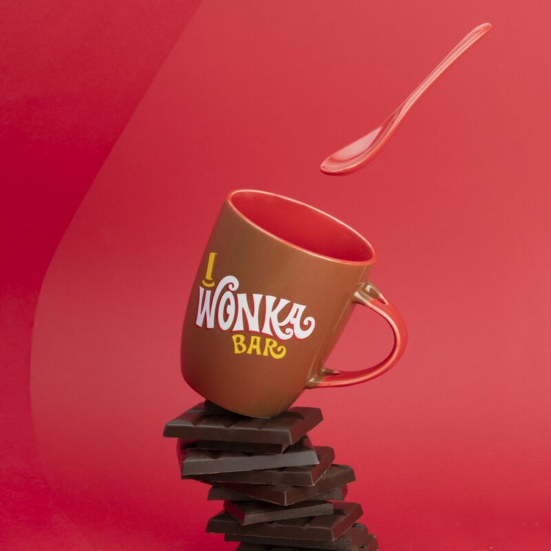 Imagen de Taza Bar Willy Wonka 380Ml parte de nuestra colección en Espadas y más, sitio oficial.