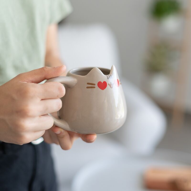 Imagen de Taza 3D Pusheen parte de nuestra colección en Espadas y más, sitio oficial.